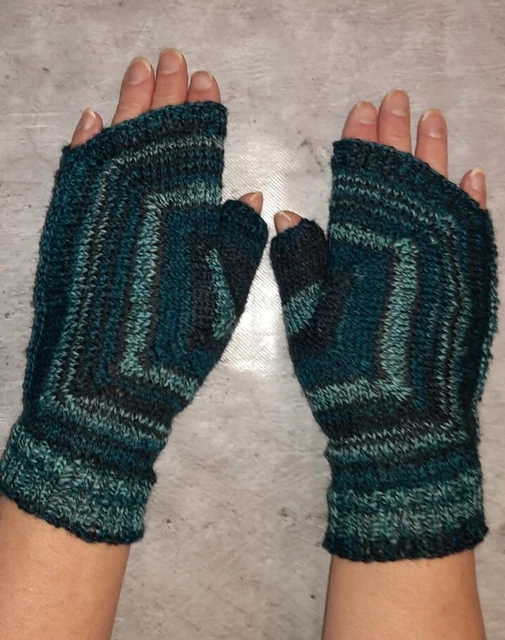 Fingerlose Handschuhe, japanische Handschuhe,  Handstulpen,   gestrickt 2