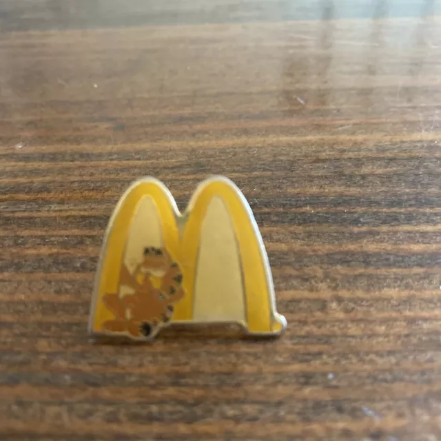 Vintage 1978 Garfield McDonald’s Golden Arches Employee Lapel Pin