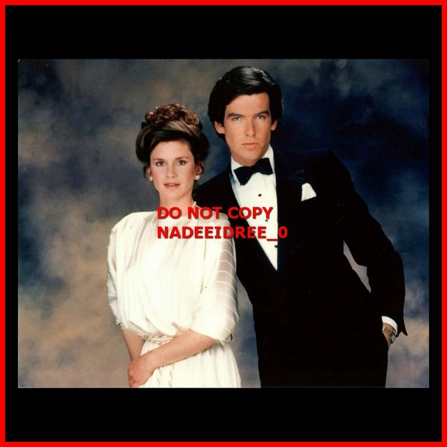 Pierce Brosnan Stephanie Zimbalist 8X10 Photo