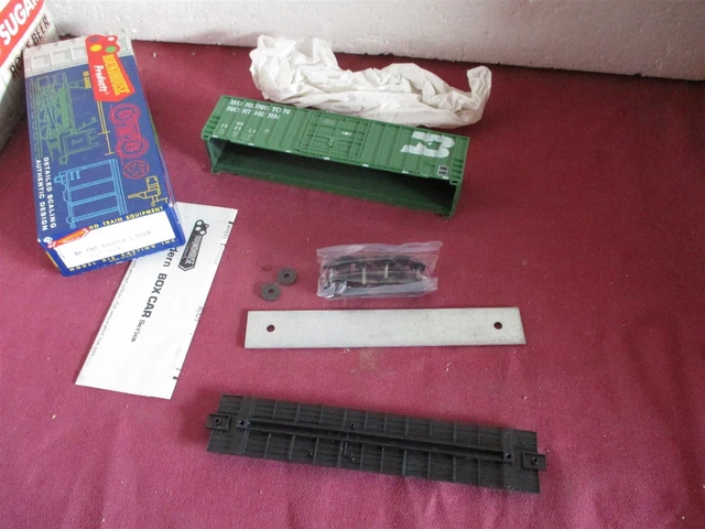Roundhouse #3623 HO Scale Burlington Northern BN 732313 Large Door Box Train Car