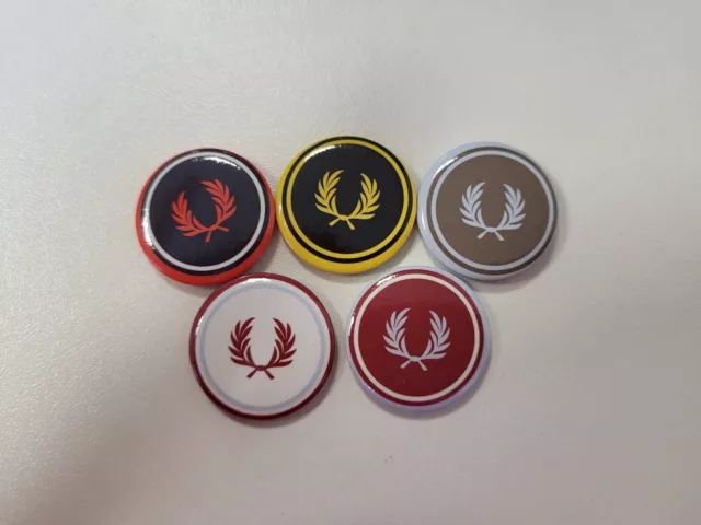 Fred Perry Badges - Set of 5 Assorted - Pinbadge - Pin - Collectable  - Designer