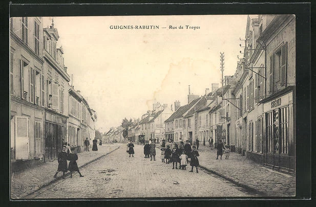 CPA Guignes-Rabutin, Rue de Troyes