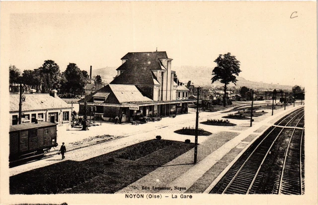 CPA AK NOYON OISE - La Gare (424309)