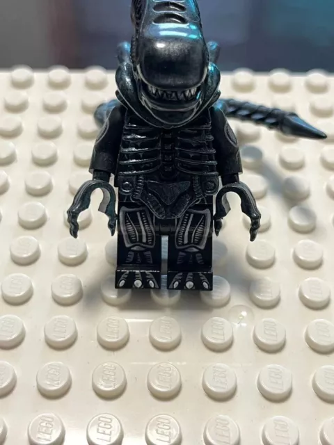 custom 3th party min brick minifigure  lyl alien