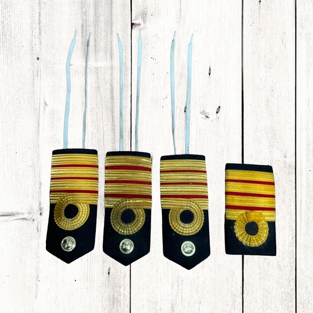 ROYAL NAVY MEDICAL Surgeon Captain Rank Shoulder Board Epaulette