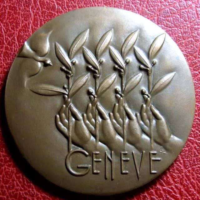 Switzerland Geneve peace dove with olive branch rare medal by GALTIE 2