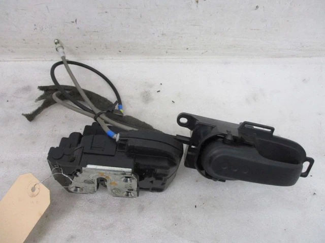 Poignée De Porte Arrière Droite Pour Peugeot 205 - Pièce D'Occasion D'Origine PSA