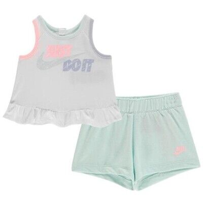 Maglietta e pantaloncini Nike per bambine fresche gesso set outfit età 12 mesi prezzo di ricambio £28