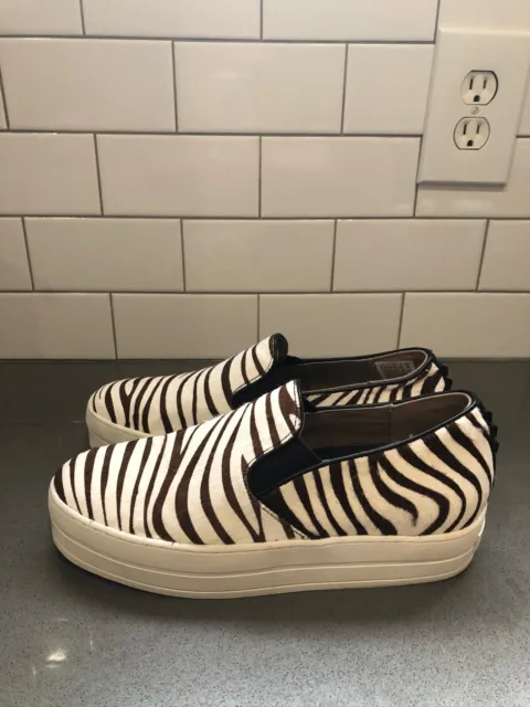 Womans Skecher Rise Fit SIZE 9.5  Zebra ANIMAL PRINT Shoes 