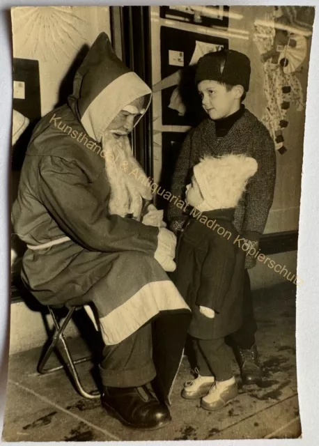 orig. Foto AK Weihnachten Kinder Nikolaus Weihnachtsmann um 1955