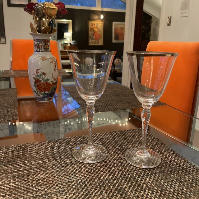 PAIR OF OSCAR De La Renta Crystal Lafayette Wine Glasses Platinum Rim