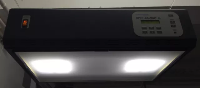 X-Rite Deckenleuchte SpectraLight-III- Farbmetamerietestgerät -Normlicht