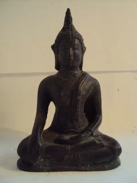 Beautiful Thai Bronze seated buddha statue Sukhothai, antique