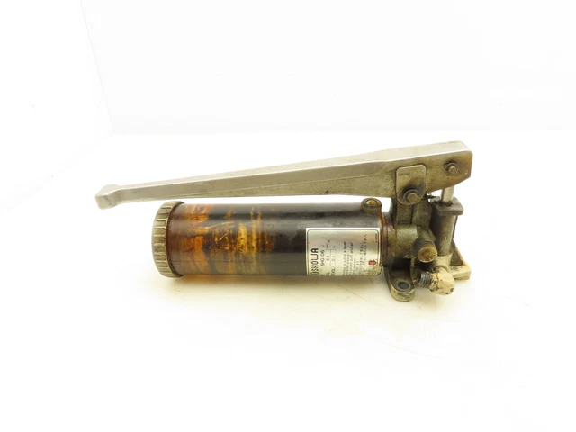 Showa SHG D6 Manual Lever Grease Cup Pump 0.6 CM/Stroke 300 CM Capacity