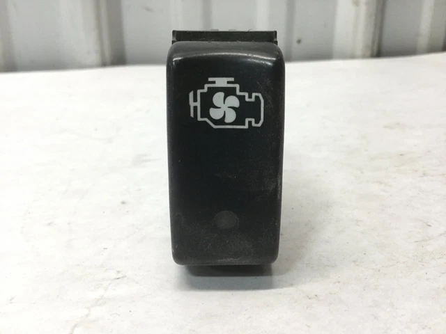 Kenworth T800 FAN OVERRIDE Dash/Console Switch - Used | P/N P27104013