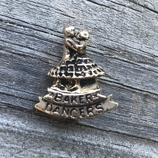 Vintage BAKER DANCERS Lapel Pin Brooch AS IS E5