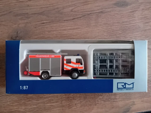 Rietze HO 1/87 Iveco Eurocargo - Camion Utilitaire Europe Moving Your Way #60954