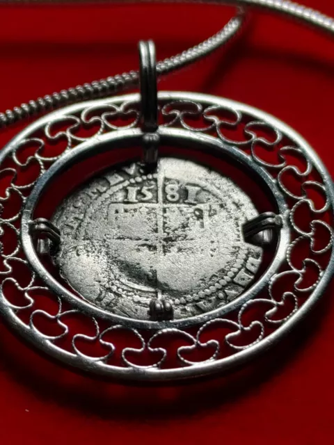 1581 English Tudor Rose 🌹Silver 3d Coin Pendant 24" White Gold Filled Necklace.