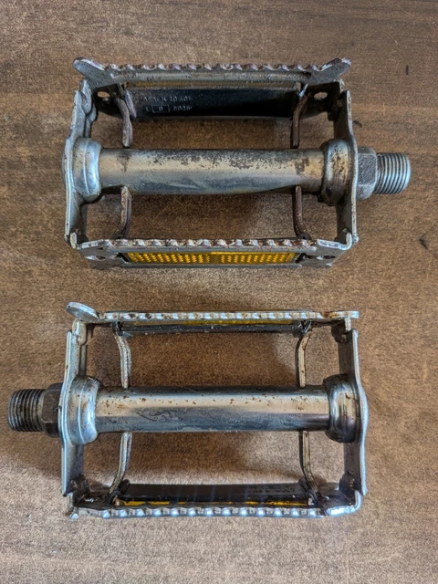 Pédales Vélo Course Anciennes - Acier, Argent, Fabrication Française - Pour Route Ou Ville