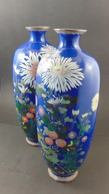 2 Japanische Cloisonné-Emaille Vasen Meiji-Periode um 1900