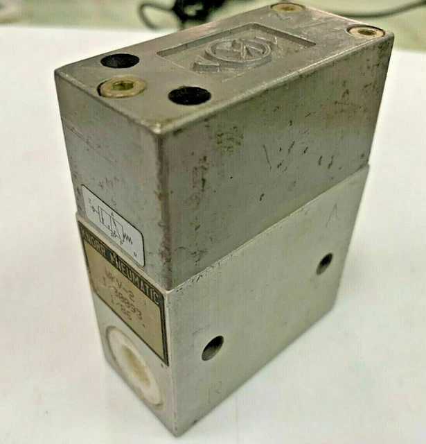 KNORR Pneumatic WKV-2 I30093 3/2-Way Pneumatic Valve M14X1.5