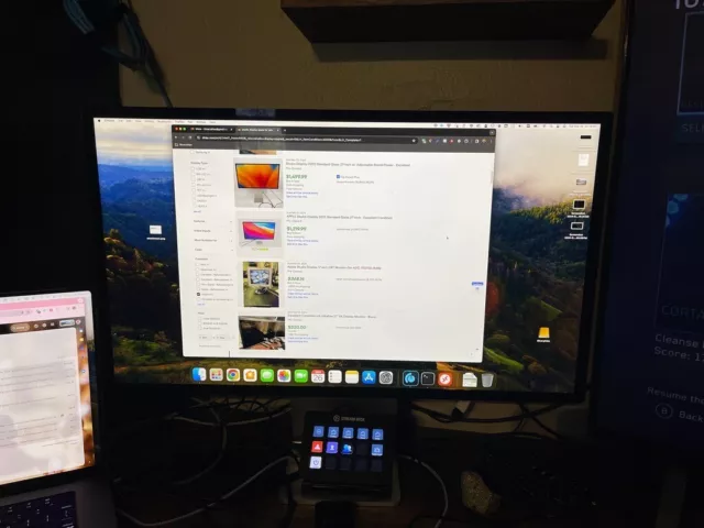 Apple Studio Display 27" with Standard Glass (Tilt-Adjustable Stand)