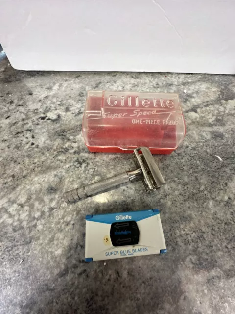 Vintage 1930s GILLETTE SUPER SPEED ONE PIECE RAZOR W/  CASE & Super Blue Blades