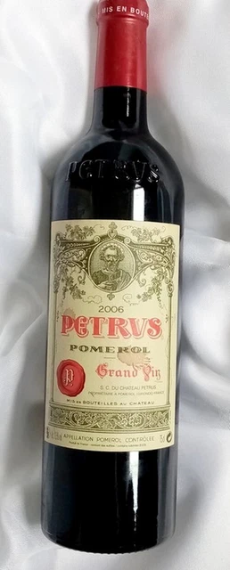 Bouteille Château Pétrus Pomerol 2006, 75 cl, état parfait, haut goulot 