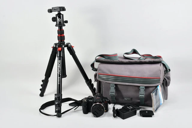 B23S06- Panasonic Lumix DMC-FZ100 Kamera mit Tasche & Bonfoto Stativ