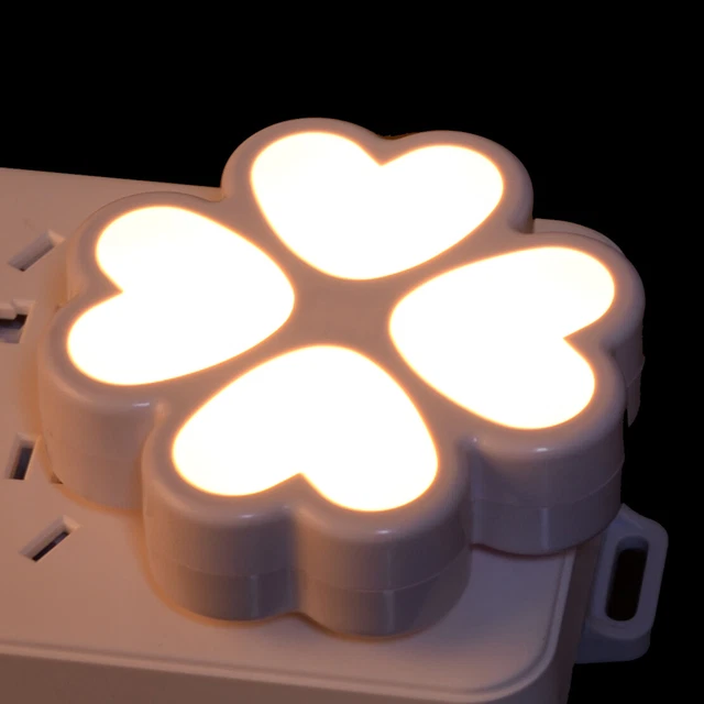 WHITE FOURLEAF CLOVER Shape Optical Induction LED Night Light Desk
