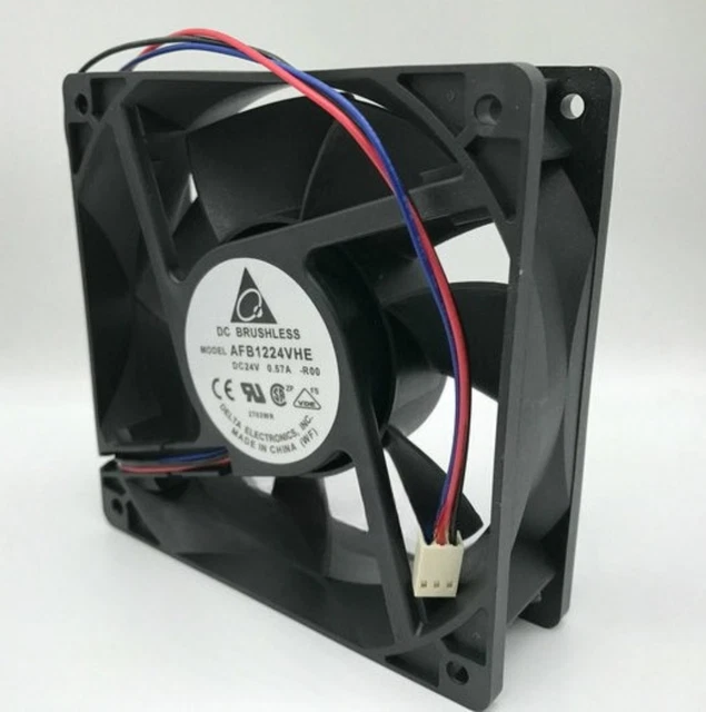 Paquet chargeur de batterie au lithium 18650 5 V 2,4 A double circuit Paquet chargeur de batterie au lithium 18650 5 V 2,4 A double circuit