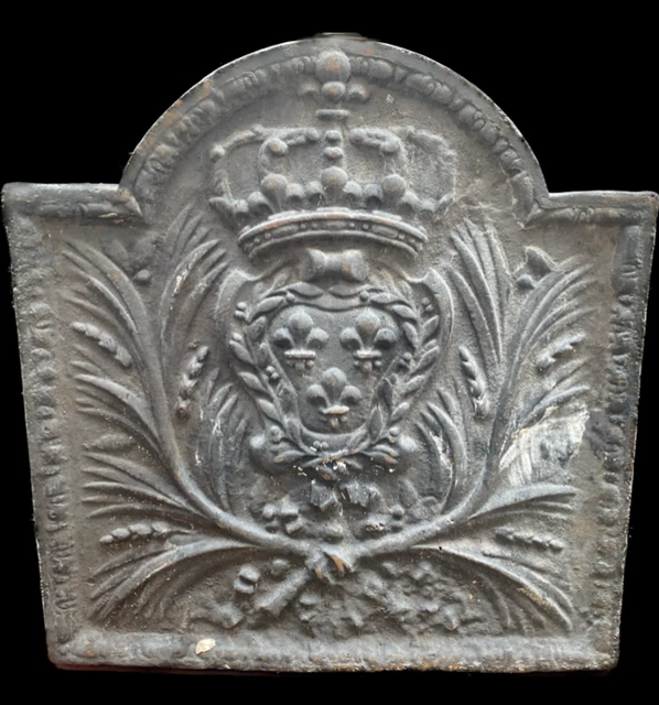 Plaque De Cheminée XIXe Siècle – Décor Blason En Fonte De Fer