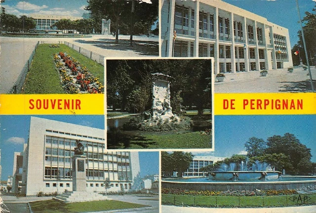 Souvenir de PERPIGNAN - la Promenade - le Palais des Congrès
