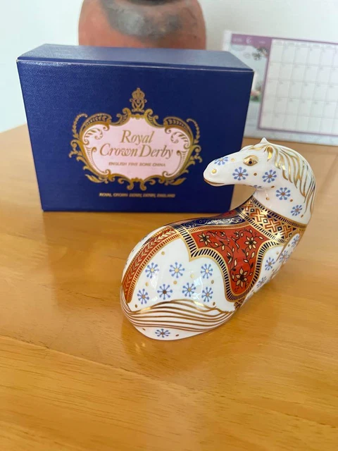 送料込み【ロイヤルクラウンダービー 置物】HORSE 送料込み【ロイヤルクラウンダービー 置物】HORSE 楽天市場