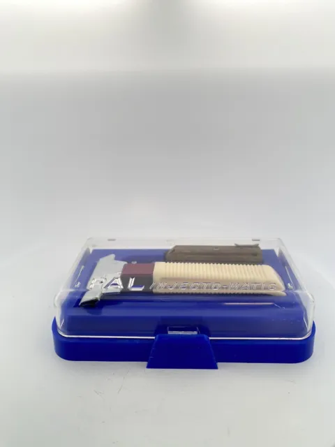 Vintage PAL  Injecto-Matic Razor with Original Case 2