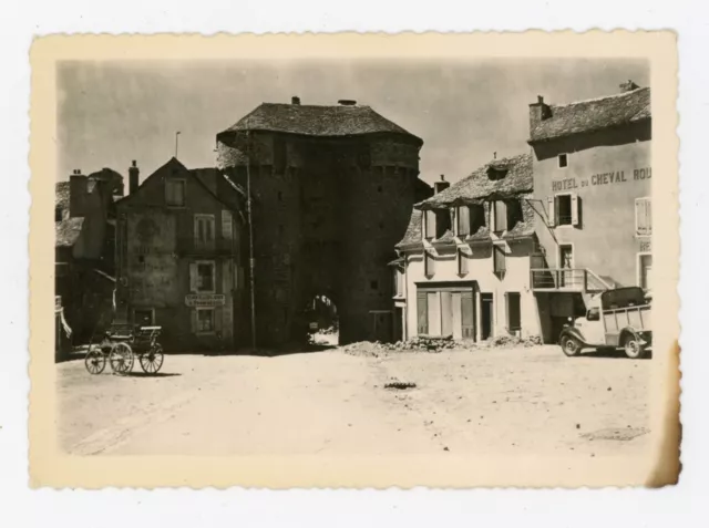SNAPSHOT 1949 amateur PHOTO Lozère cart truck village hotel horse