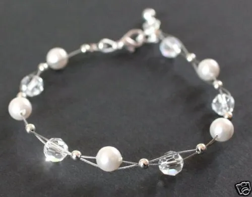 Armband mit Swarovski® Kristallen + Perlen weiß crystal Armkette in Schmuck Box