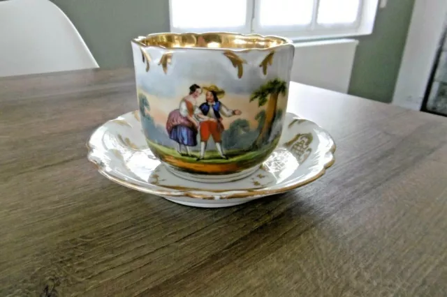 Ancienne tasse et sous tasse a chocolat en porcelaine de Paris empire XIX siècle
