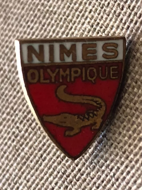 Football : Ancien insigne de l'Olympique de Nîmes - années 40