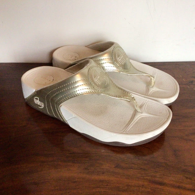 FITFLOP SIZE 4 uk 37 eu WALKSTAR GOLD TOE POST TONING THONG MULES