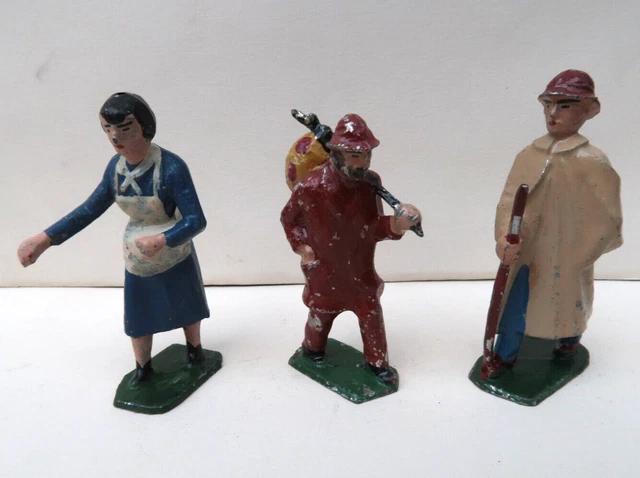 La Ferme 3 personnages en Plomb Creux Bel Etat Jouet Ancien 1920-30 France