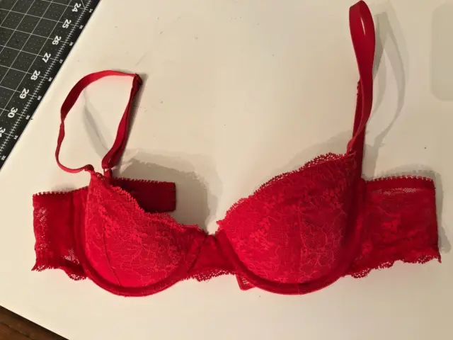 Gap Body Underwire Red Lace Bra Size 34A