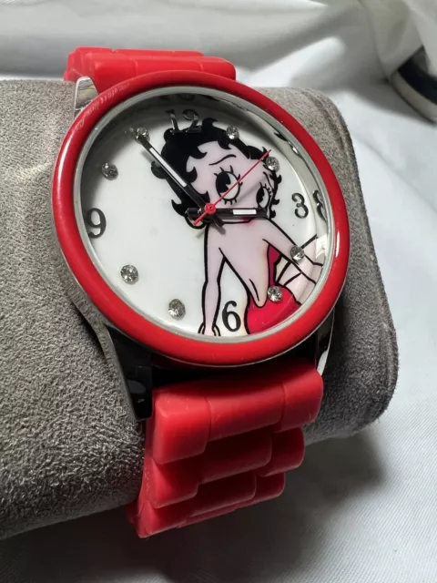 Betty Hoop Classic Ladies Watch, Crystal Markers, 35 Mm Red Rubber Band.