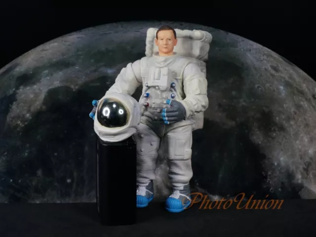 K1176 D Apollo 11 Lunar Landing Space Astronaut Neil Armstrong 1:18 Figure Model 2