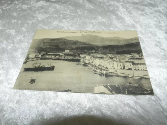 CPA carte postale Port Vendres / Vue Générale du Bassin avec Paquebot / bateaux