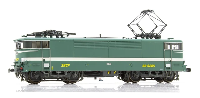 REE Modeles MB071 - SNCF Locotracteur MOYSE Ep3 grün (vert 306), rote Pufferbohle, 32TDE, YMO 25001 REE Modeles MB071 - SNCF Locotracteur MOYSE Ep3 grün (vert 306), rote Pufferbohle, 32TDE, YMO 25001