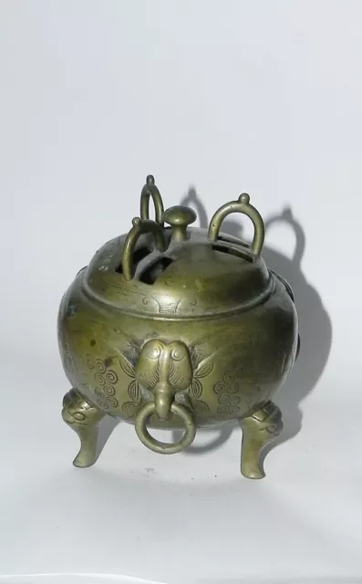 19th C QING Dynasty CHINESE ETCHED BRASS Incense Burner.  Fine quality Antique.