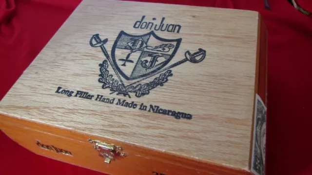 Don Juan Cigar Box - Nicaragua 25 Robustos - Wood W/ Clasp