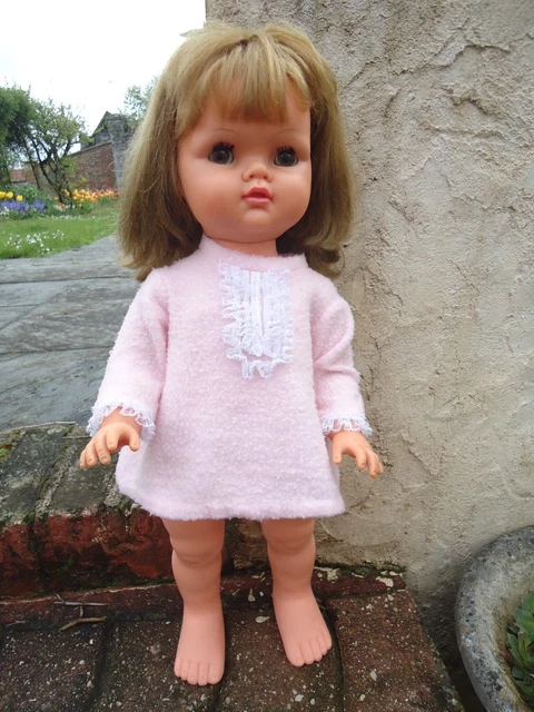 POUPEE SUZY DE BELLA HABILLEE D'ORIGINE DE 50 cm POUPEE SUZY DE BELLA HABILLEE D'ORIGINE DE 50 cm
