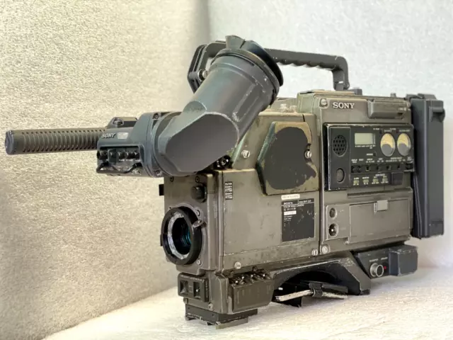Sony BTC SP CAMCORDER BVP-50P Camera. BVV-5PS